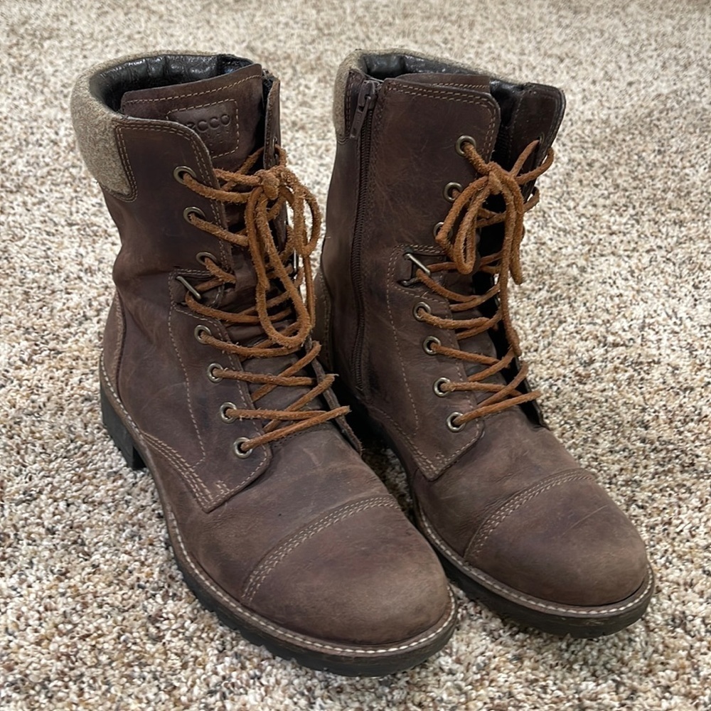 ECCO Women’s Elaine Combat Boot